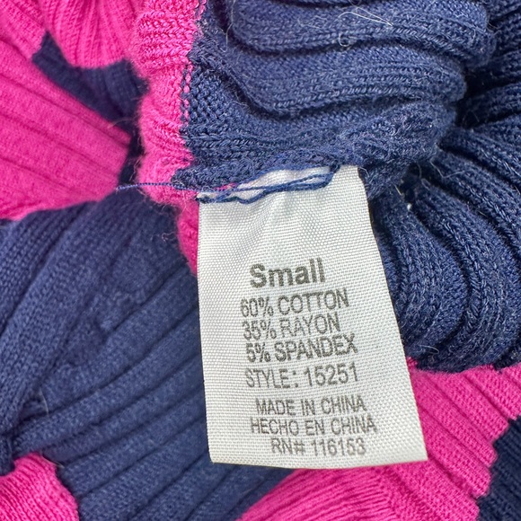 Poof! Juniors Women’s V-Neck Sweater Blouse~Pink & Navy Blue Striped Size SM - Picture 9 of 9